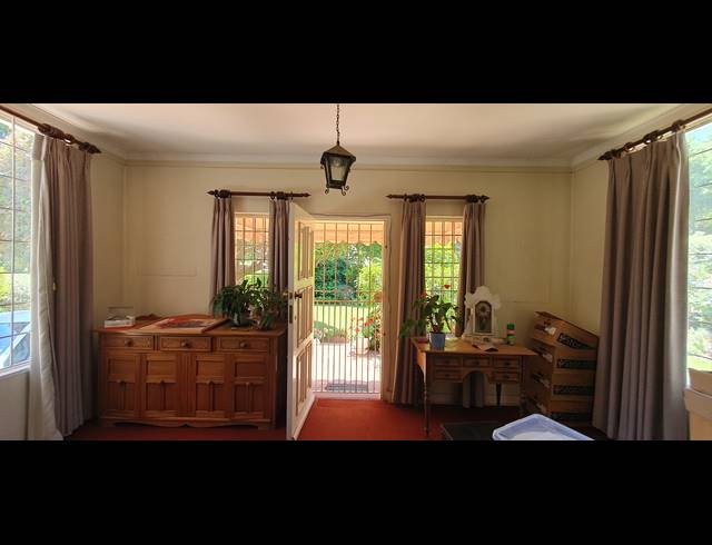 3 BEDROOM FREEHOLD SOLD IN PARKWOOD